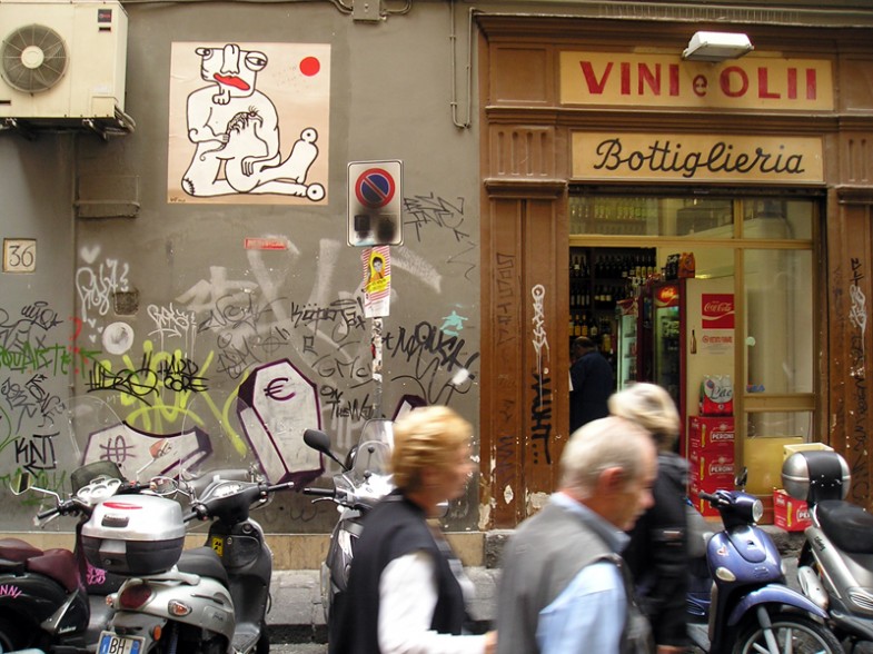 Napoli, via cisterna dell'olio